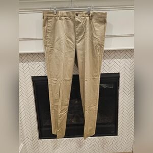 Dockers D3 Men's Iron Free Khaki Pants, NWT, Size: W-40", L-32"